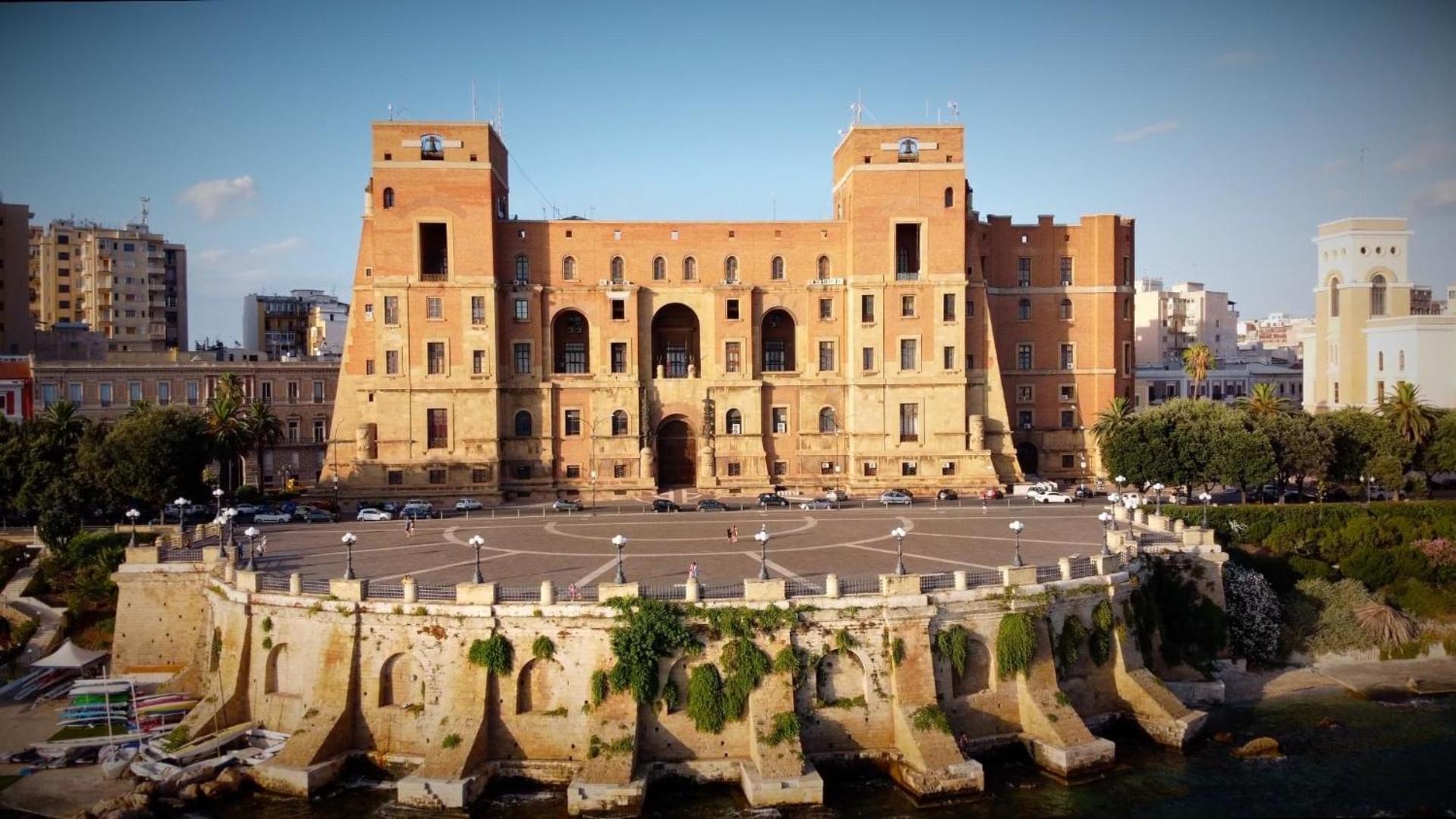 Suite Cavour Luxury Home Taranto Exteriér fotografie